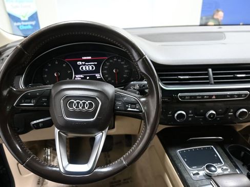 Used 2018 Audi Q7 3.0T Premium image 9