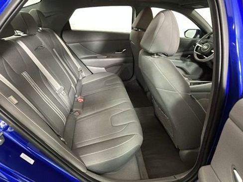 Used 2024 Hyundai Elantra SEL w/ Convenience Package FWD image 30