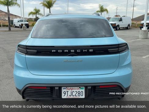 Used 2025 Porsche Macan 4S Electric AWD/4WD image 7