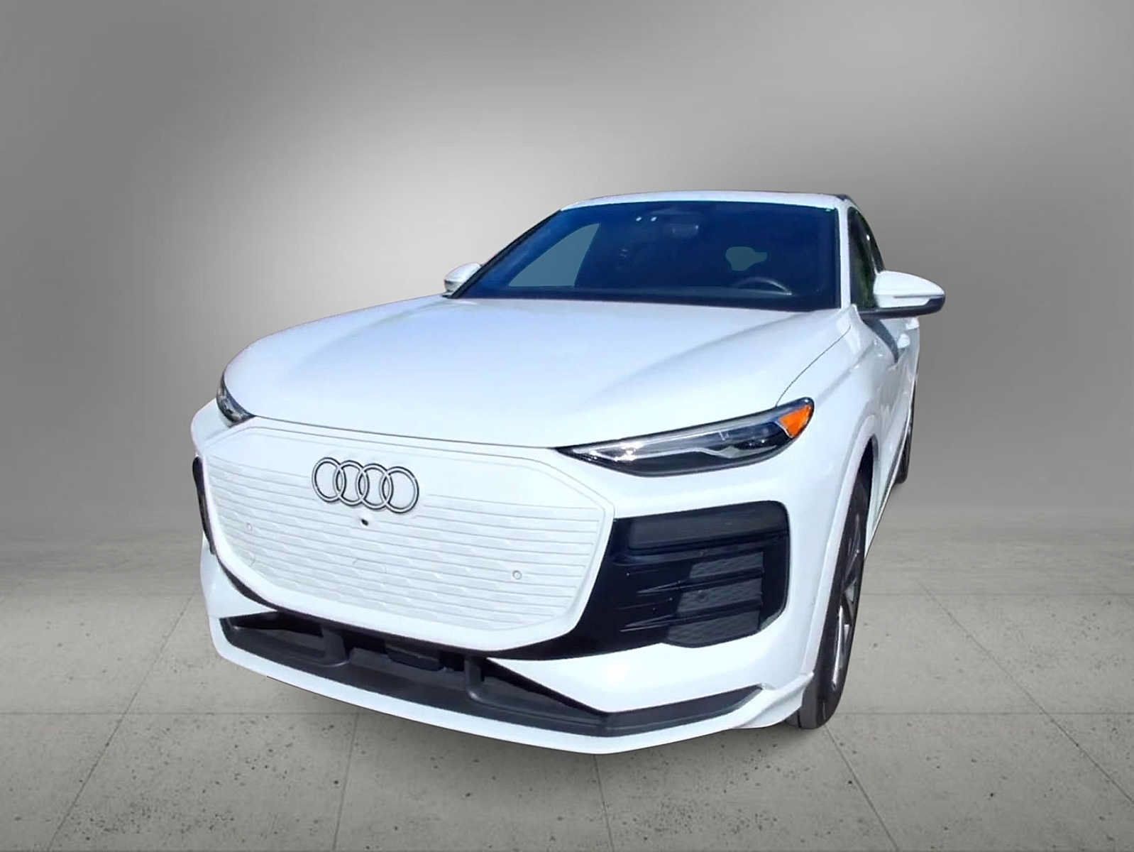 Used 2025 Audi Q6 e-tron Premium w/ Convenience Package AWD/4WD image 3