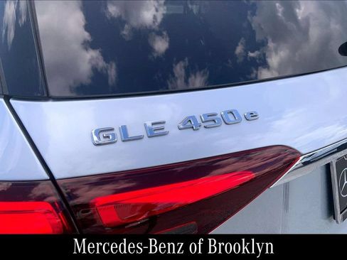 Used 2025 Mercedes-Benz GLE 450e 4MATIC image 10