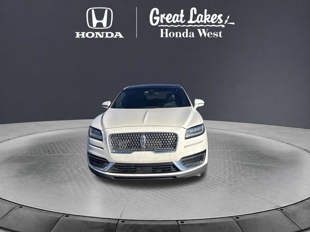 Used 2019 Lincoln Nautilus Select AWD/4WD image 2