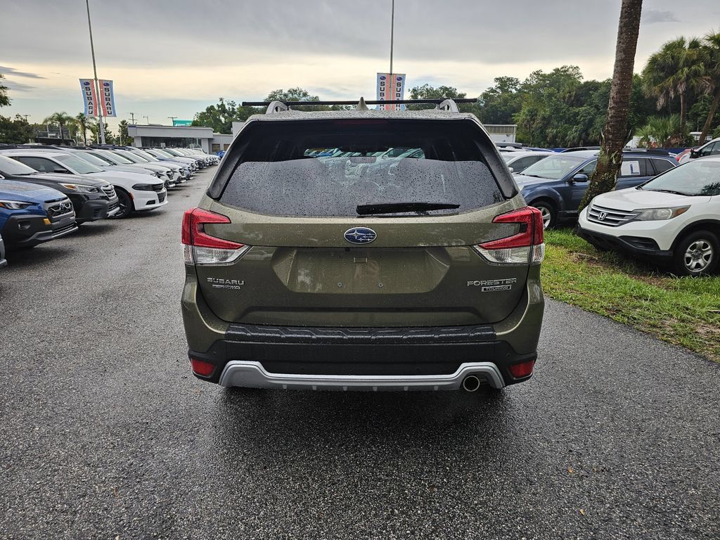 Used 2023 Subaru Forester Touring AWD/4WD image 4
