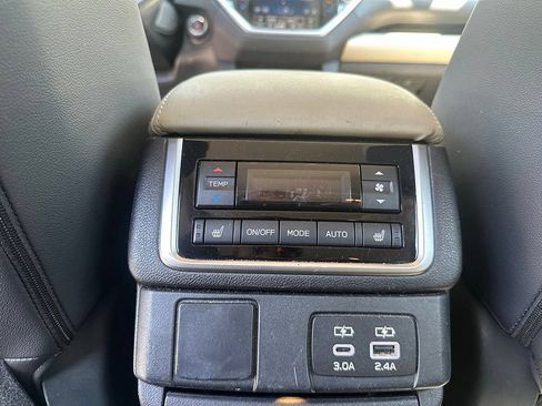 Used 2023 Subaru Ascent Limited w/ Technology Package AWD/4WD image 10