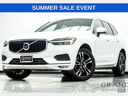 Used 2021 Volvo XC60 T5 Momentum w/ Advanced Package