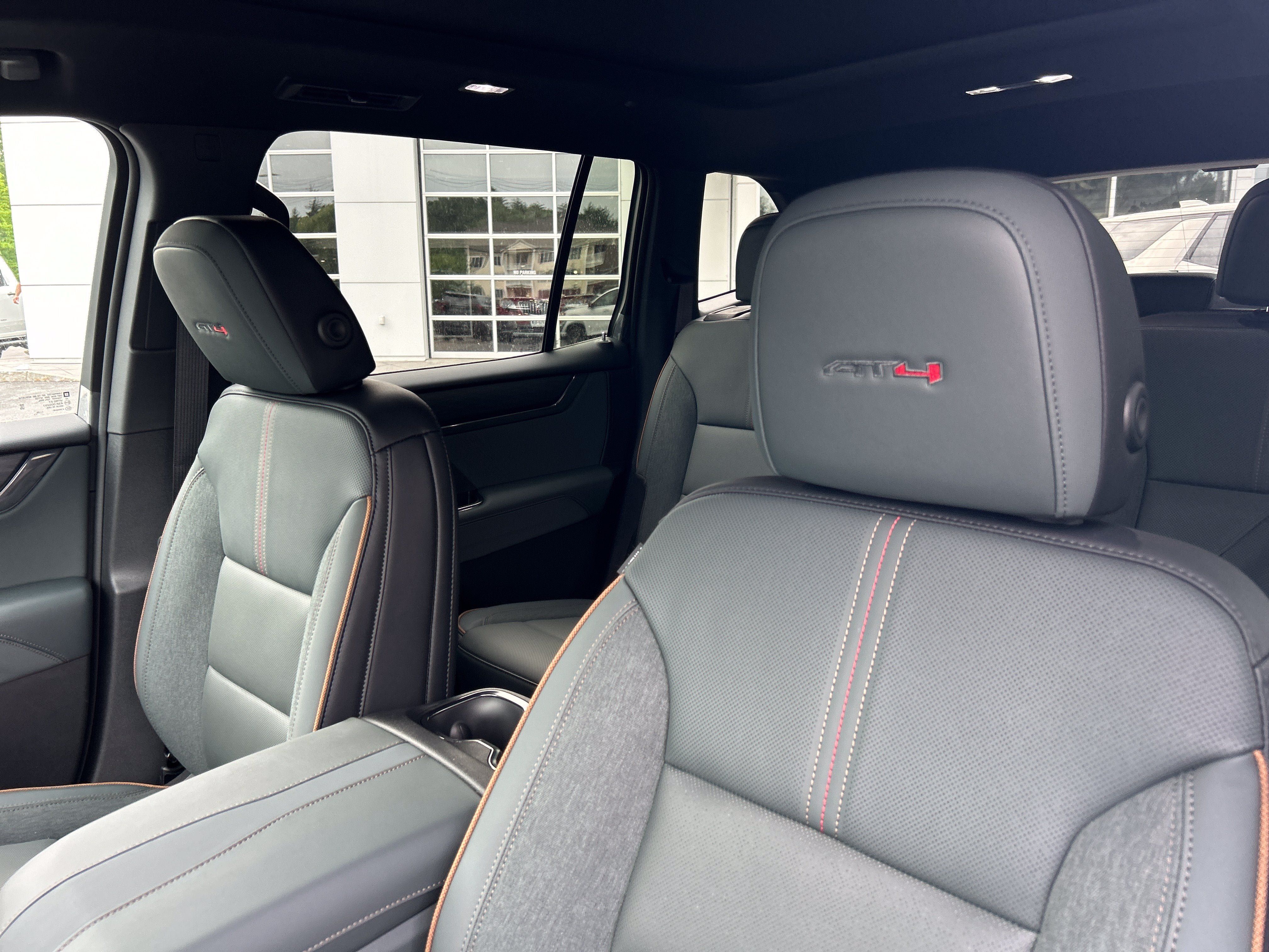 New 2026 GMC Acadia AT4 w/ Luxury Package AWD/4WD image 19