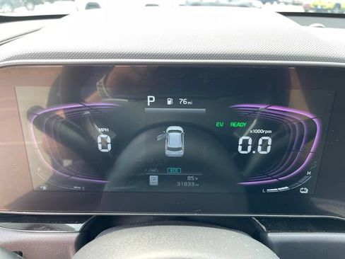Used 2024 Kia Niro EX FWD image 34