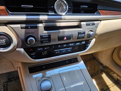 Used 2013 Lexus ES 350 w/ Premium Pkg FWD image 32