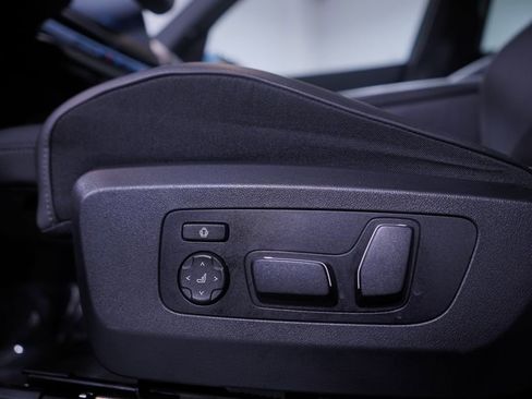 Used 2025 BMW X3 xDrive30i image 18