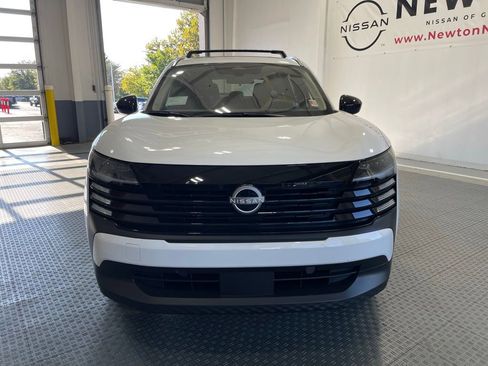 New 2026 Nissan Kicks SV w/ SV Premium Package FWD image 3