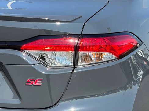 Certified 2025 Toyota Corolla SE w/ Convenience Package FWD image 30