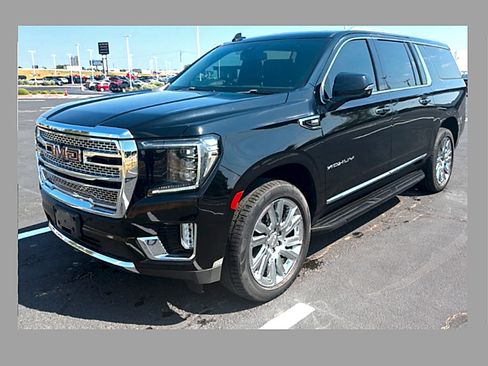 Used 2021 GMC Yukon XL SLT w/ SLT Premium Package RWD image 2