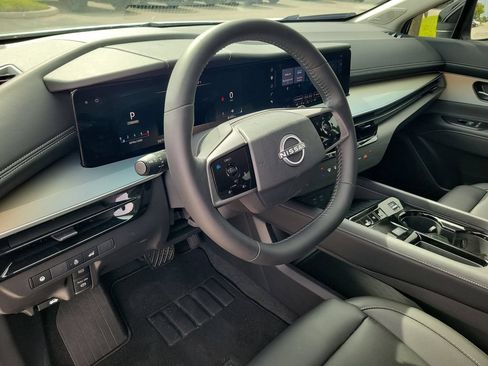 Used 2025 Nissan Murano SL AWD/4WD image 19
