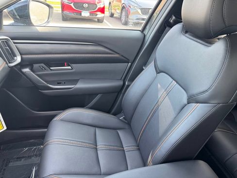 Used 2025 MAZDA CX-50 AWD 2.5 Hybrid w/ Weather Package image 18