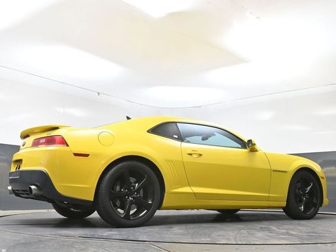 Used 2015 Chevrolet Camaro SS RWD image 17