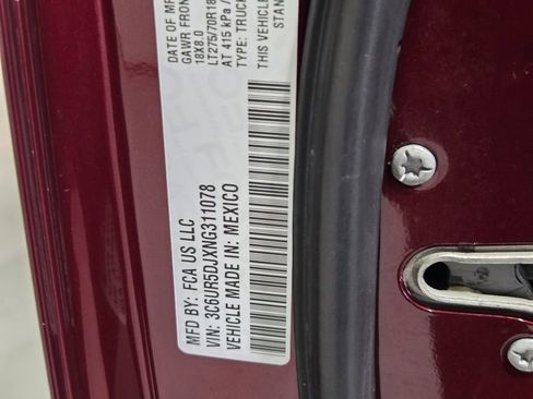 Certified 2022 RAM 2500 Big Horn w/ Level C Equiment Group image 23