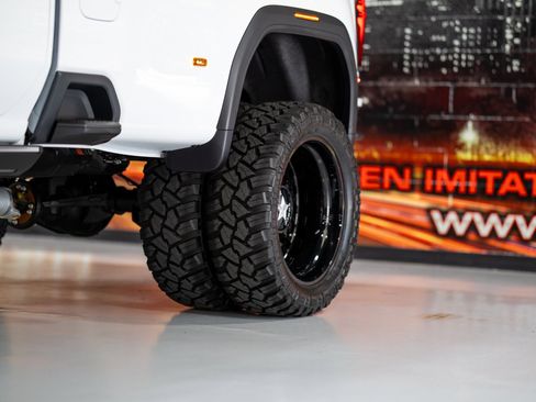 Used 2026 GMC Sierra 3500 Denali Ultimate AWD/4WD image 11