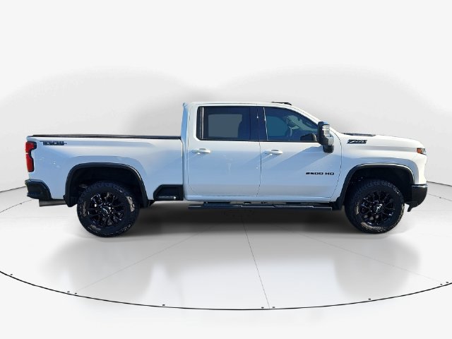 Used 2025 Chevrolet Silverado 2500 LTZ w/ LTZ Plus Package AWD/4WD image 2