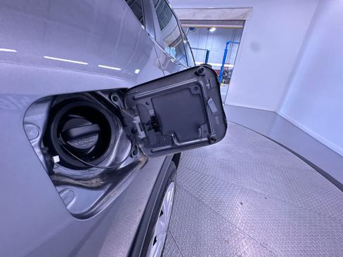 Used 2020 Nissan Rogue S FWD image 42