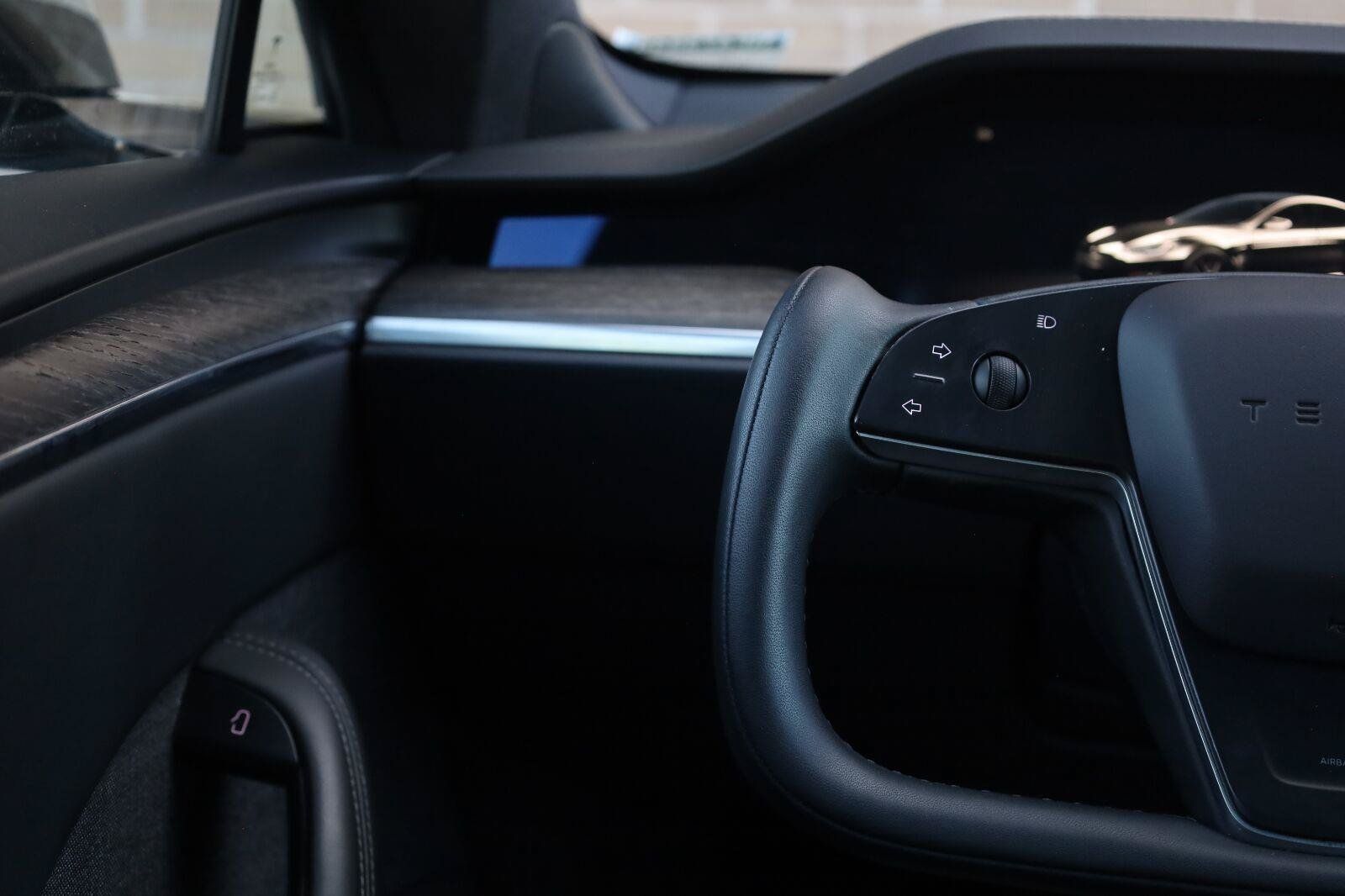 Used 2022 Tesla Model S Standard Range AWD/4WD image 29
