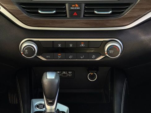 Used 2023 Nissan Altima 2.5 SV image 18