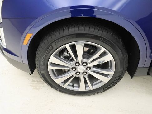 Used 2025 Cadillac XT5 Premium Luxury image 6