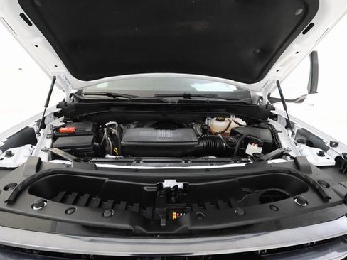 Used 2023 GMC Yukon XL AT4 w/ AT4 Premium Plus Package image 6