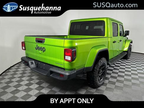 New 2025 Jeep Gladiator Sport image 17