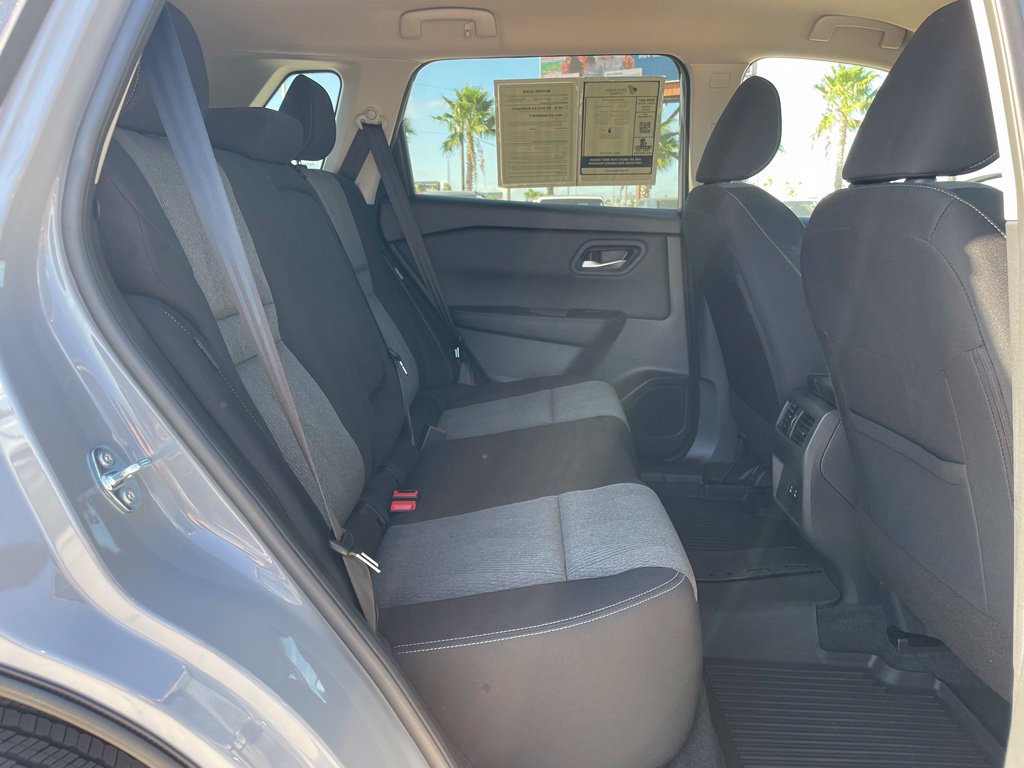 Certified 2026 Nissan Rogue SV FWD image 23