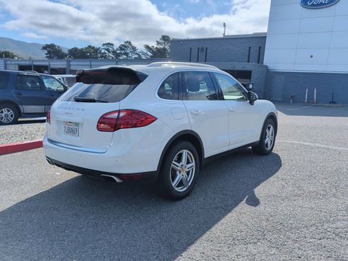 Used 2014 Porsche Cayenne image 7