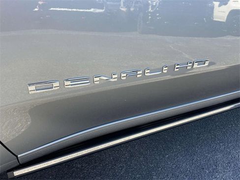 New 2026 GMC Sierra 3500 Denali w/ Denali Reserve Package image 7