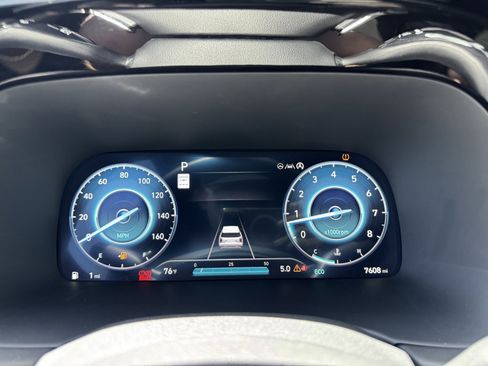 Used 2024 Hyundai Palisade Calligraphy image 16