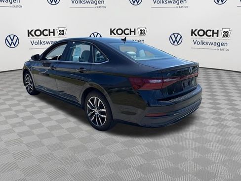 Used 2025 Volkswagen Jetta SE FWD image 6