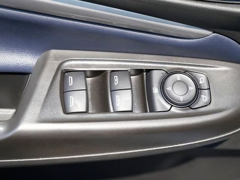 Used 2022 Chevrolet Bolt EUV Premier image 27