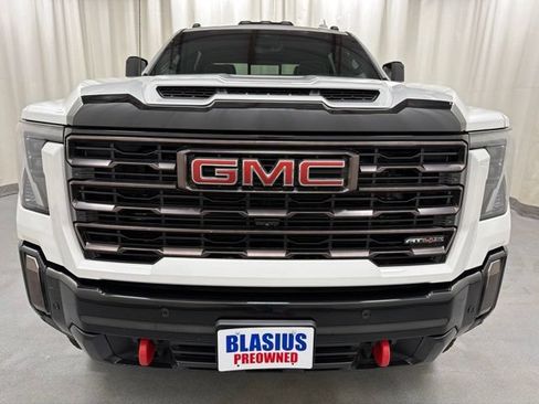 Used 2024 GMC Sierra 2500 AT4X AWD/4WD image 8