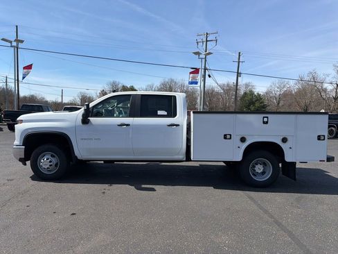 New 2025 Chevrolet Silverado 3500 W/T AWD/4WD image 25