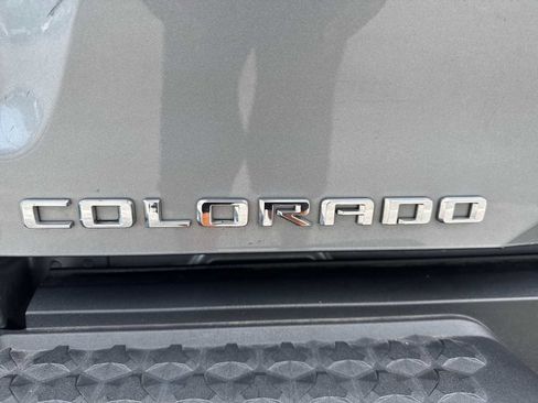 Used 2023 Chevrolet Colorado LT RWD image 11