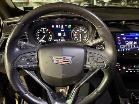 Used 2020 Cadillac XT6 Premium Luxury image 15