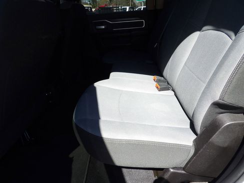 Used 2019 RAM 2500 Big Horn image 32