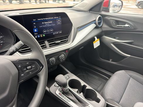 New 2026 Chevrolet Trax LS w/ LS Convenience Package FWD image 12