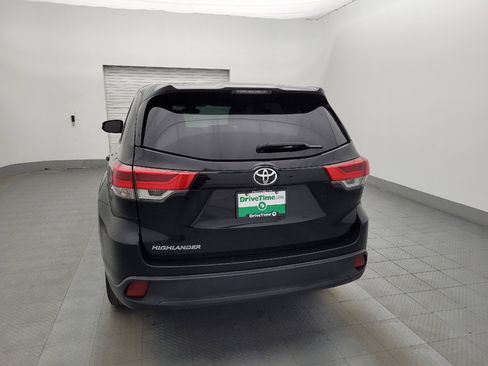 Used 2018 Toyota Highlander LE image 6