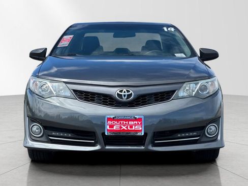 Used 2014 Toyota Camry SE FWD image 9