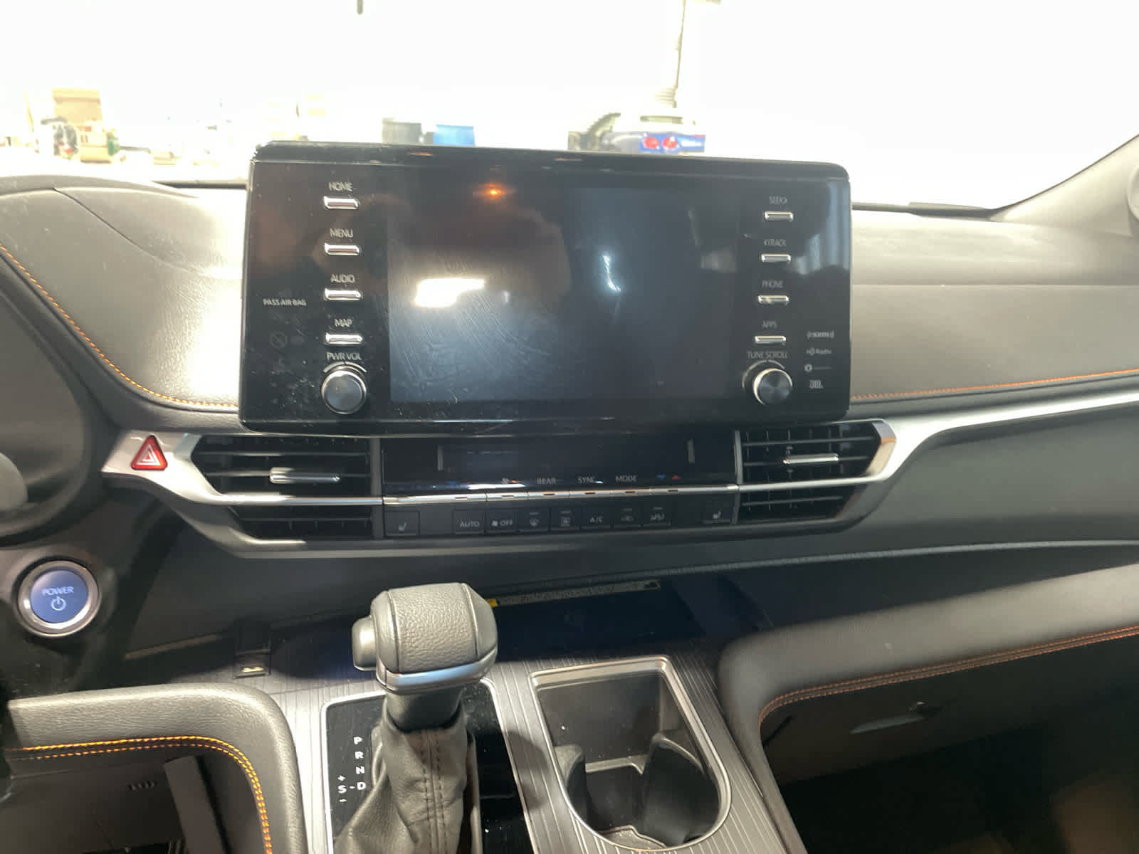 Used 2024 Toyota Sienna XSE w/ XSE Plus Package AWD/4WD image 7