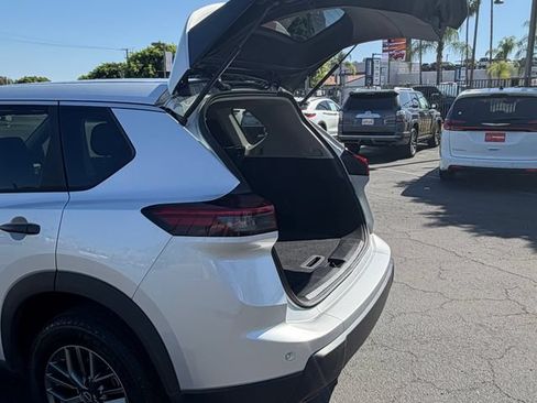 Used 2024 Nissan Rogue S FWD image 8