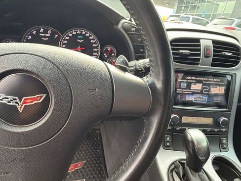 Used 2006 Chevrolet Corvette Base w/ Preferred Equipment Group image 25