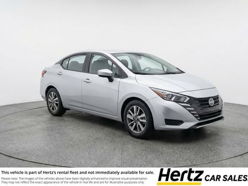 Used 2025 Nissan Versa SV image 1