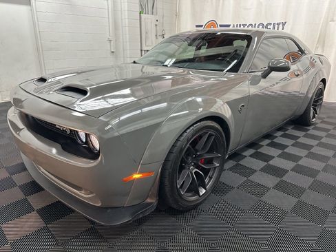 Used 2019 Dodge Challenger SRT Hellcat image 4