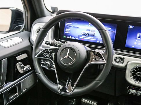 Used 2025 Mercedes-Benz G 550 image 15