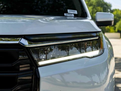 Certified 2026 Honda Pilot Elite image 11