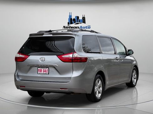 Used 2015 Toyota Sienna LE FWD image 4